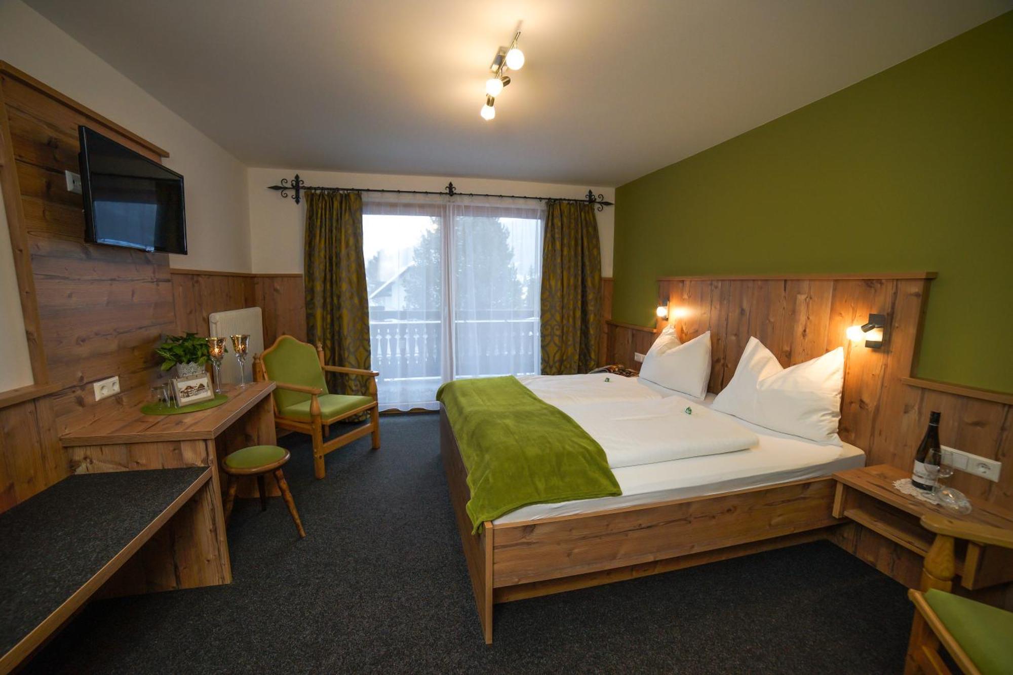 Hotel Haus Lungau Mauterndorf  Ngoại thất bức ảnh
